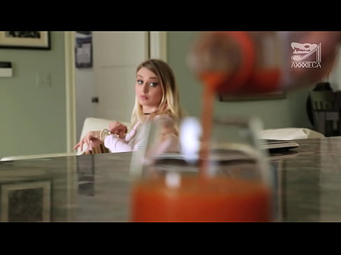 ❤️ Heitt stelpa með stóra brjóst og þétta kisa fær hani frá tapara, en mjög erfitt ☑ Gæðaklám á is.filmepornonline.ru ❌️