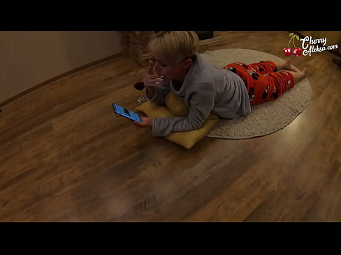 ❤️ Brjáluð ljóshærð sjúga risastóran pikk sýgur og skoppar á henni - endaþarmsmök ☑ Gæðaklám á is.filmepornonline.ru ❌️